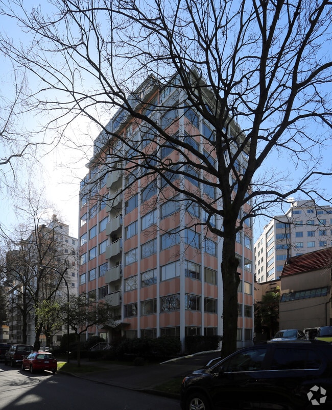 Building Exterior - 1906 Nelson St