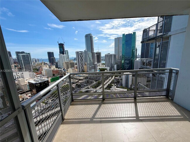 Building Photo - 350 S Miami Ave