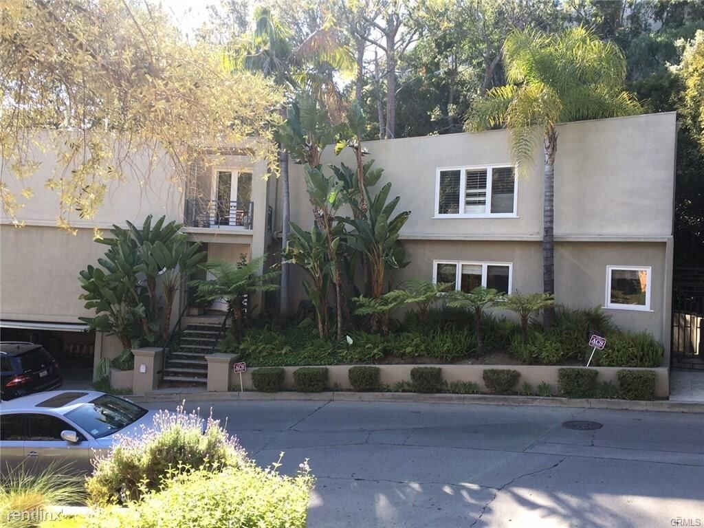 114 Houses Available for Rent in Hollywood Hills, CA