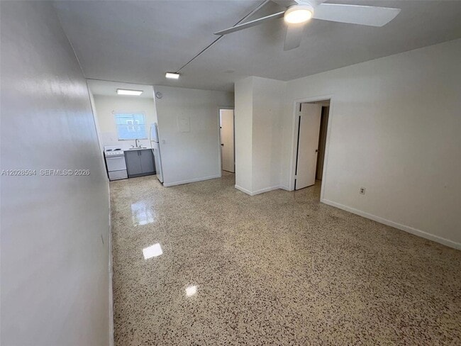 Photo - 320 W 10th St Apartment