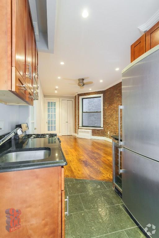 Building Photo - 309 W 97th St