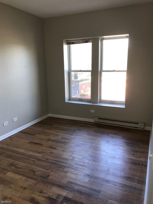 Building Photo - 160 Kimball St