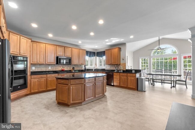 Building Photo - 4012 Belgrave Cir