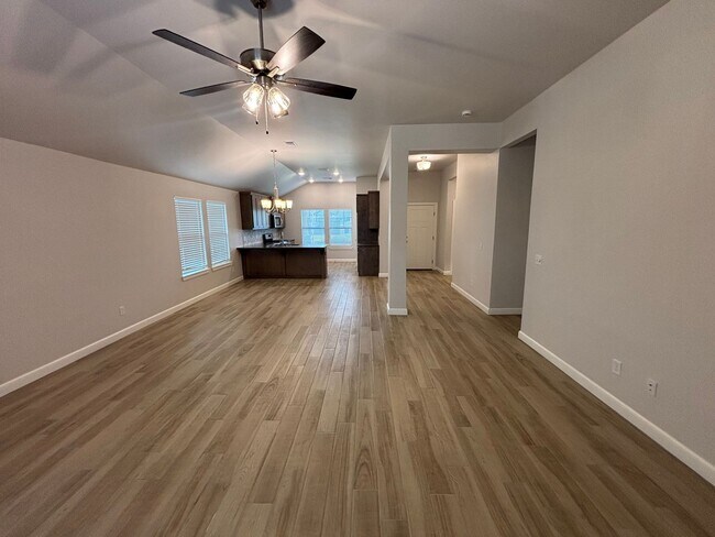 Foto del edificio - Wonderful 3 Bed 2 Bath Home in Norman