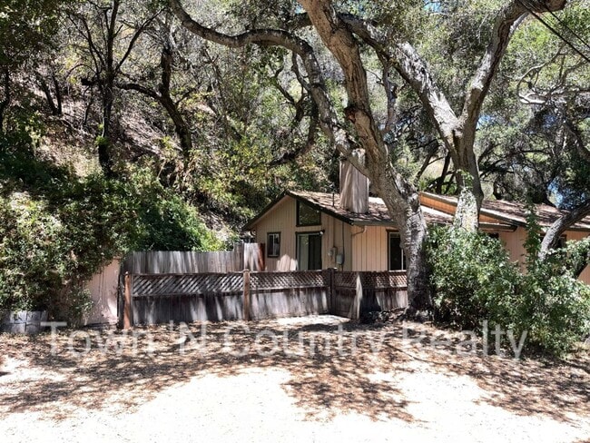 Building Photo - Charming 3-Bedroom Home in Carmel Valley –...