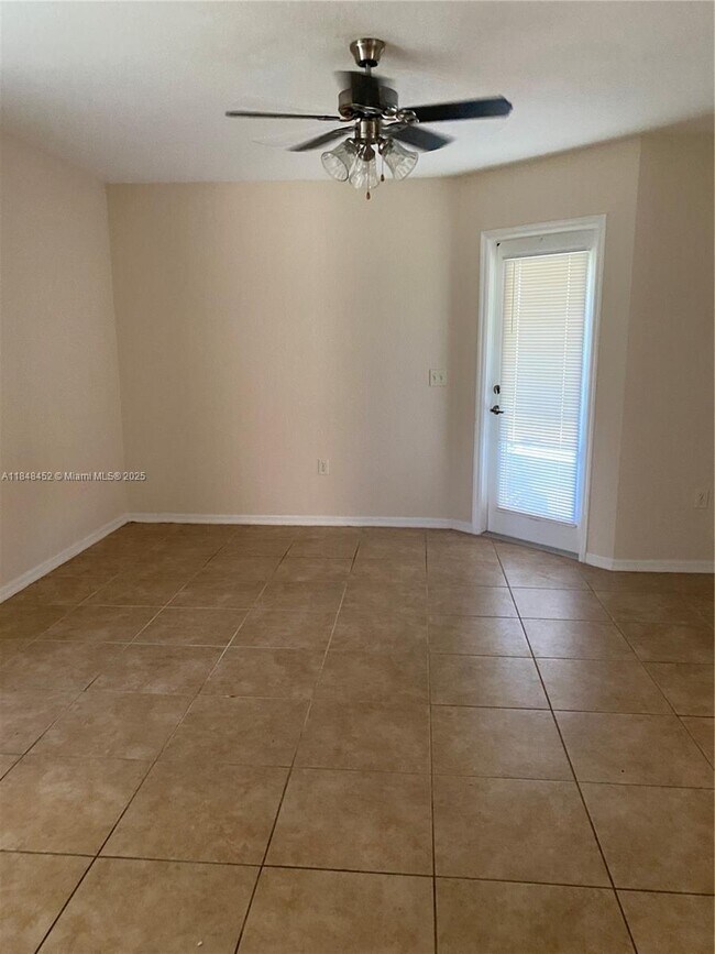 Foto del edificio - 13755 SW 48th Ct