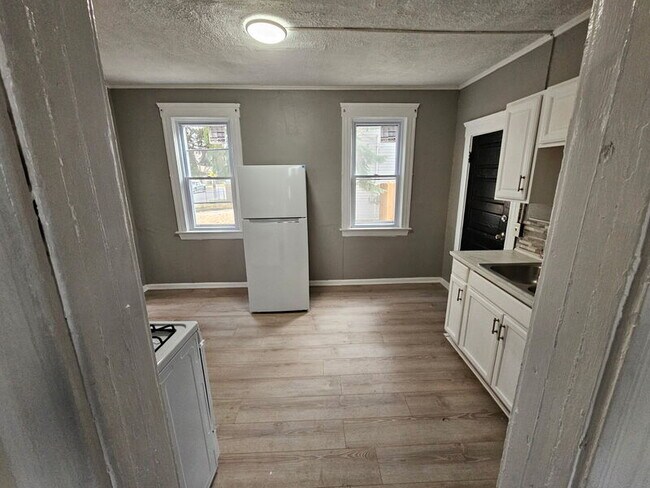 Foto del edificio - 1148 Norwood Rd