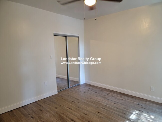 Foto del edificio - 3948 W Congress Pkwy