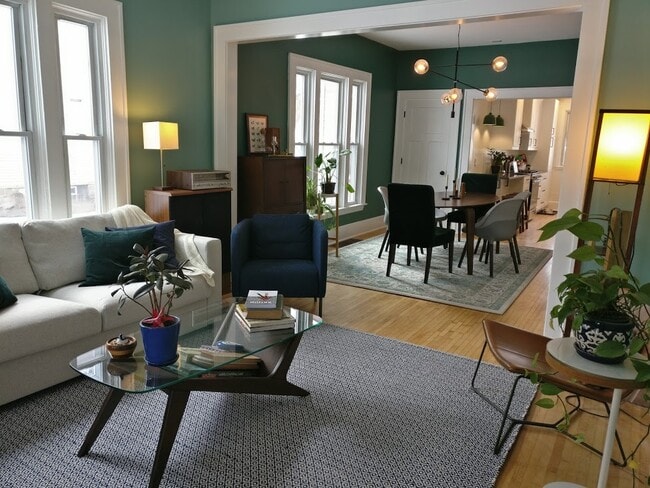 Relax and unwind in the spacious living room. Curl up and read a book! - 2526 NE Taylor St