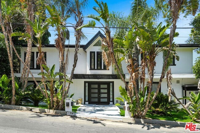 Foto del edificio - 5128 Llano Dr