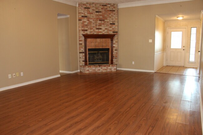 Living Room Fireplace - 1412 Kernstown Ln