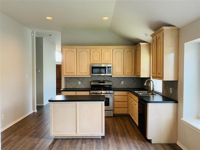 Foto del edificio - 4817 Heber Springs Trail