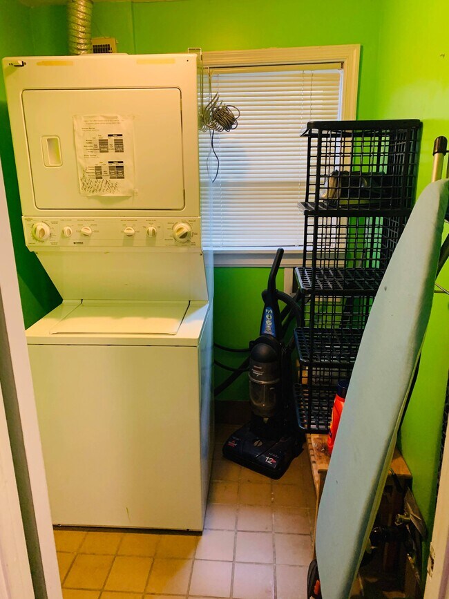 Laundry - 325 S Fremont Ave