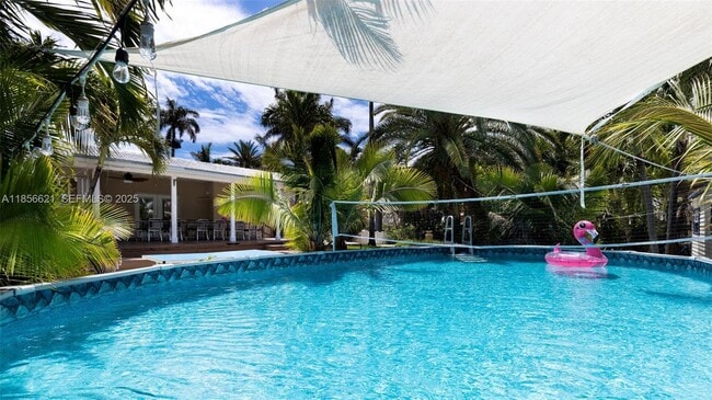 Foto del edificio - 701 Hollywood Blvd