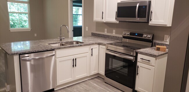 Building Photo - 318 Maddalena Ln