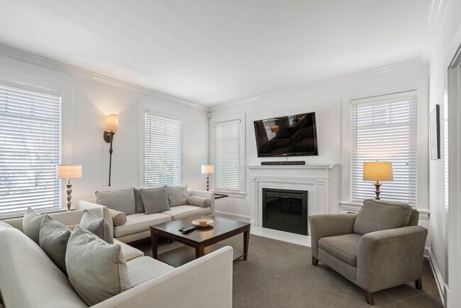 Foto del edificio - 71 Standish Ave NW