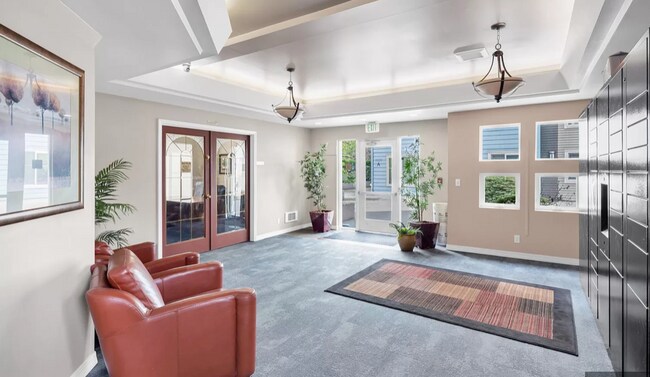 Lobby - 300 10th Ave