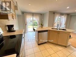 Building Photo - 2245 Hummingbird Way