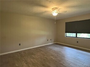 Building Photo - 600 E Gilchrist Ct