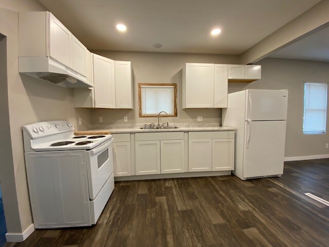 Foto del edificio - 2233 Illinois Ave