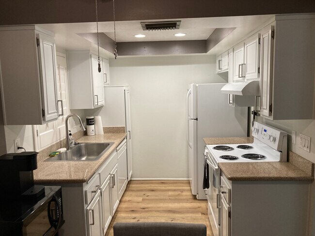 Foto del edificio - 1407 N Sunrise Way