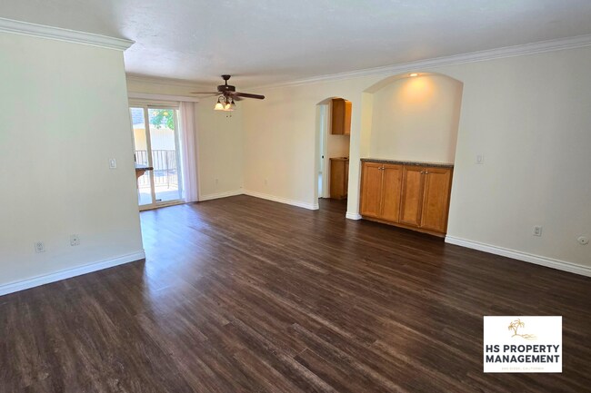 Foto del edificio - 4847 Williamsburg Ln