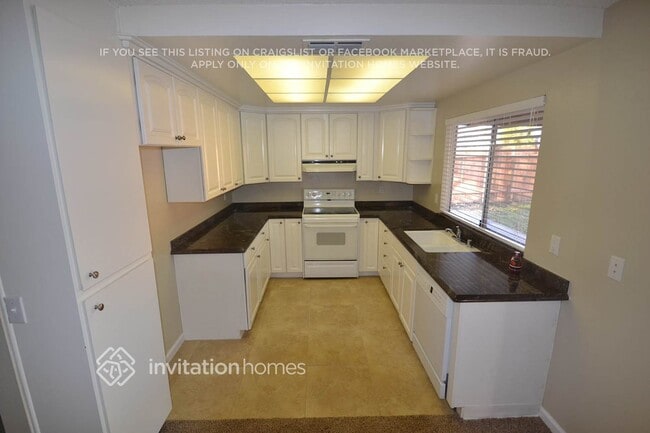 Building Photo - 6527 Bremen Dr