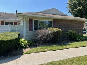 Building Photo - 182 Storm Dr