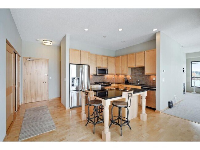 Building Photo - 4525 Park Commons Dr