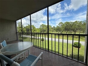 Building Photo - 2700 Cove Cay Dr
