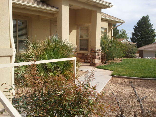 Building Photo - Beautiful Home in Coral Cove Heights