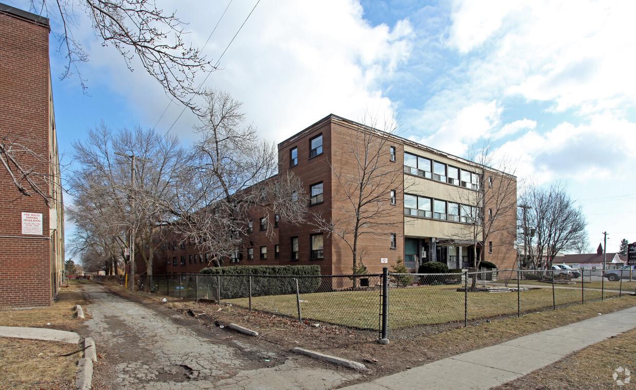 Building Photo - Bel Domus Apartments