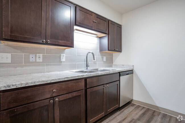 Whispering Pines - Apartments in Holland, MI | Apartments.com