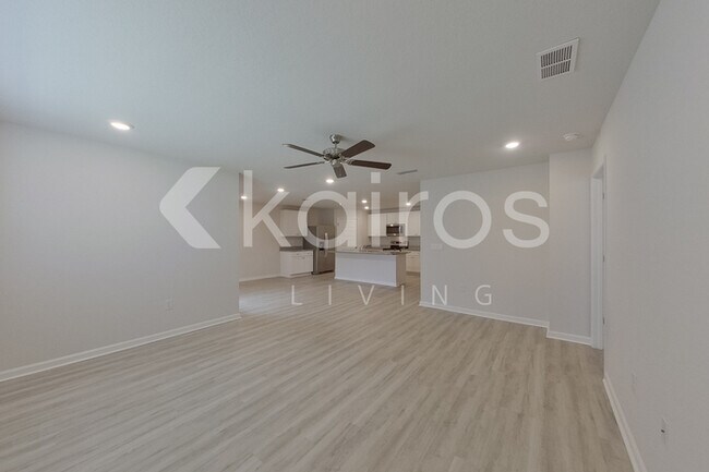 Building Photo - 4648 Malay Cir