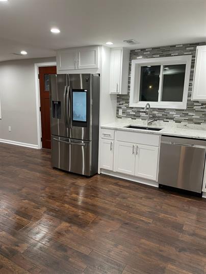 Kitchen - 365 Elmwood Rd