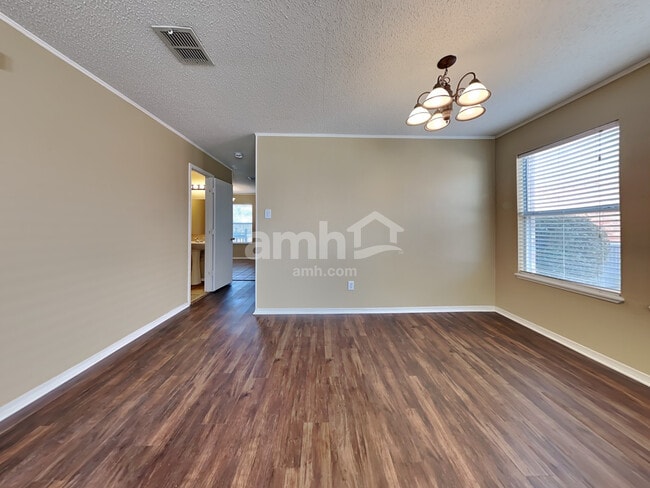 Foto del edificio - 2313 Birch Drive