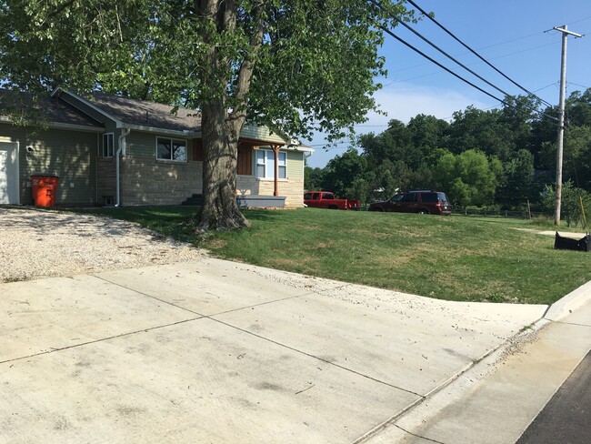 exterior of the home - 1622 S Whittle Ave