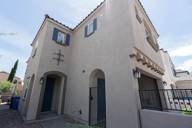 Photo - Not Your Average Rental – Style, Space & L... House