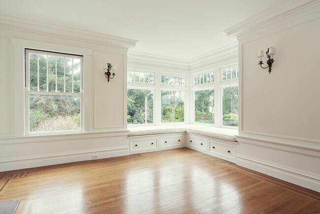 Building Photo - 2885 Union St