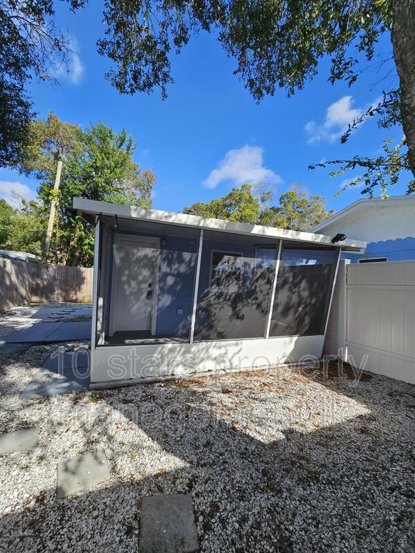 Building Photo - 6801 48th Ave N