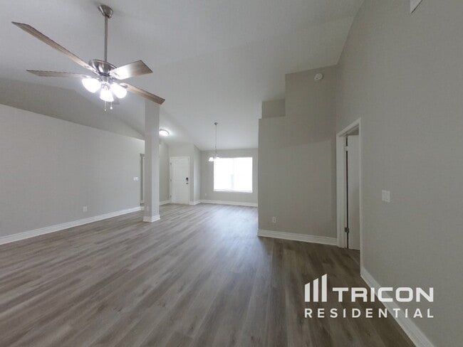Building Photo - 8030 Peppermint Ln