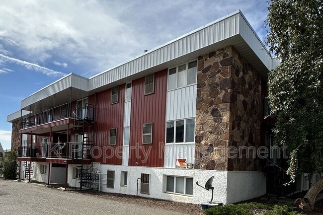 Building Photo - 2300 14th Ave S