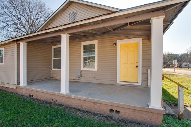 Foto del edificio - 3701-3703 Fairview St SW