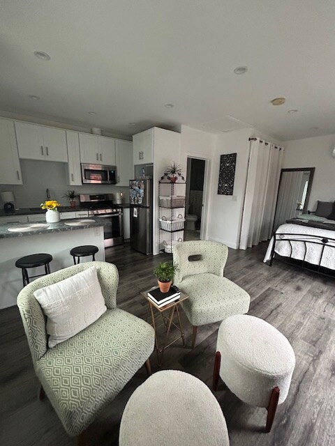 Foto del edificio - 8322 Ramsgate Ave