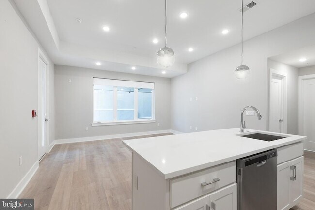 Foto del edificio - 52 W Washington Ln