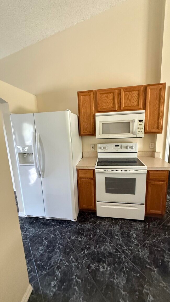 Foto del edificio - 5529 NW North Lundy Cir