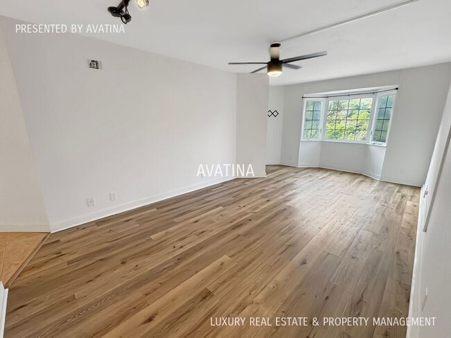 Building Photo - Video - Updated 2 bdrm condo - Close to Ev...