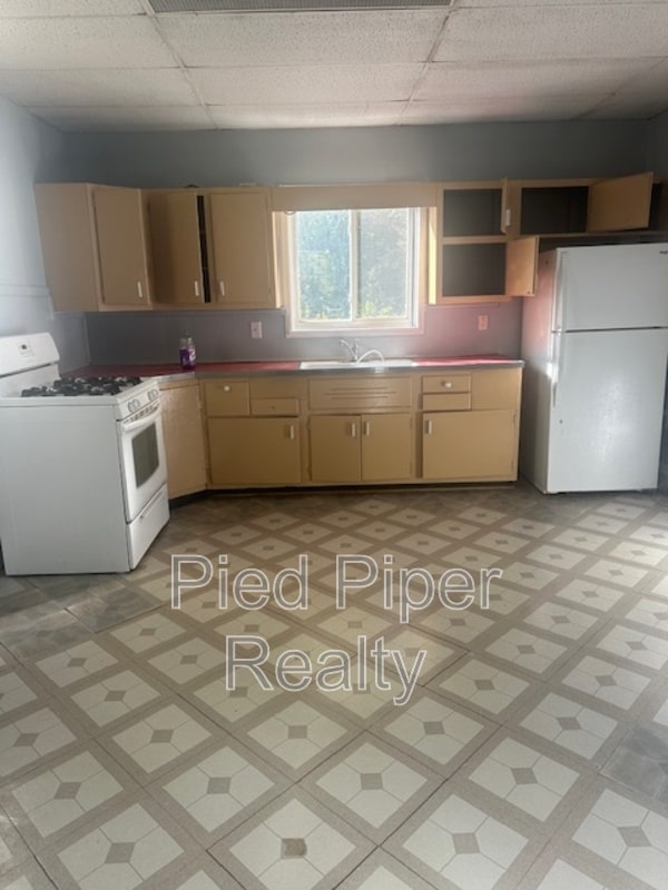 Foto del edificio - 331 W Homer St