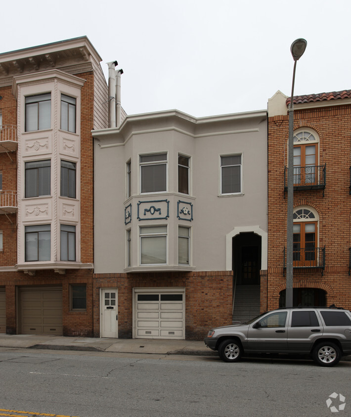 Building Photo - 2932-2934 Franklin St