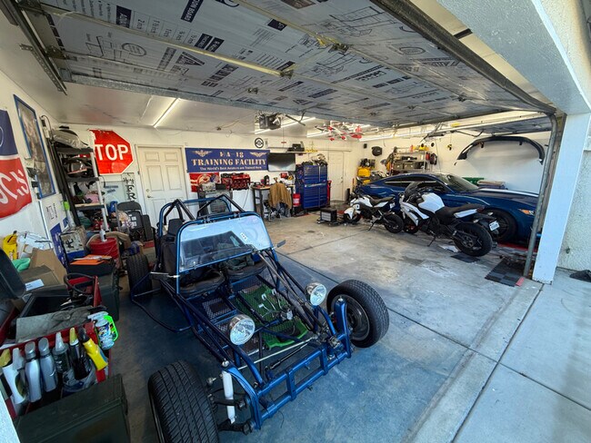 Foto del edificio - 455 Westgate Pl